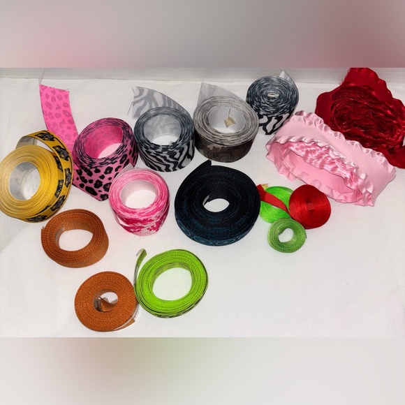 ⭐️5/$25⭐️ Assorted Craft Ribbon - Picture 2 of 3